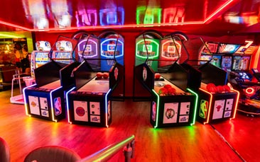 Arcade Bar And Drinks Activity in Leeds - GoHen