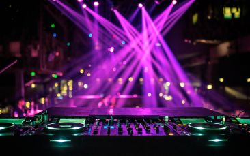 80s and 90s daytime clubbing