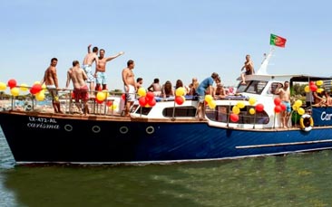 boat charter with BBQ & beers