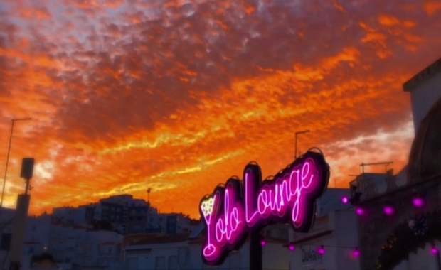 yolo lounge neon sign