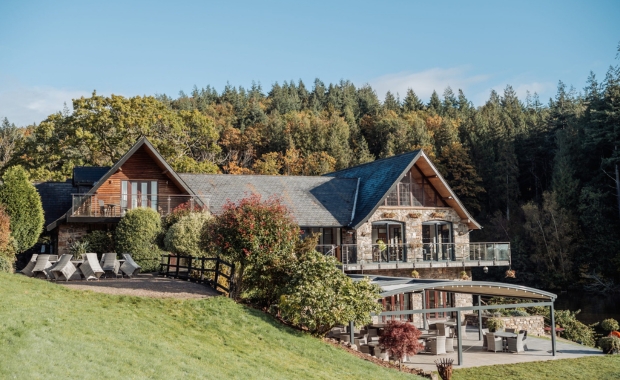 Canada Lodge and Lake