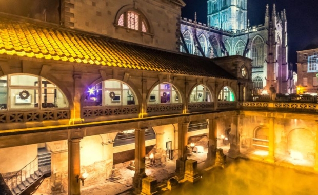 An image of the Roman Baths & Pump Room