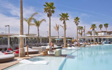 Luxury Beach Club in Valencia 